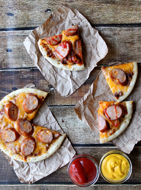 Grilled Chili Cheese Dog Pizzas #CollectiveBias #shop
