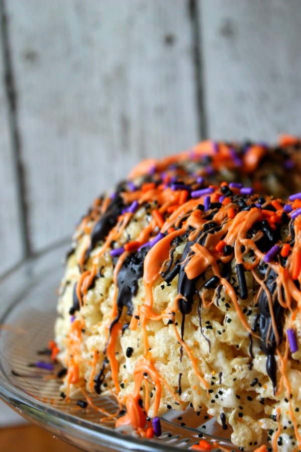 Halloween Rice Crispy Cake