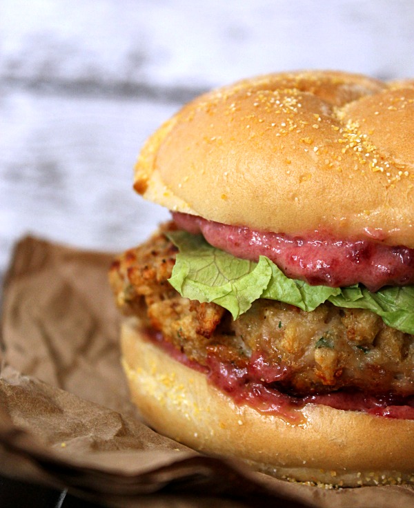 Turkey & Stuffing Burger with Cranberry Mustard Mayo  #TasteTheSeason #CollectiveBias