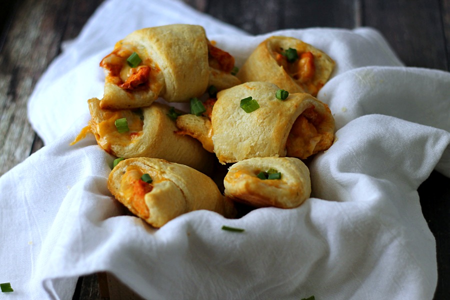 Buffalo Ranch Cheesy Chicken Roll Ups