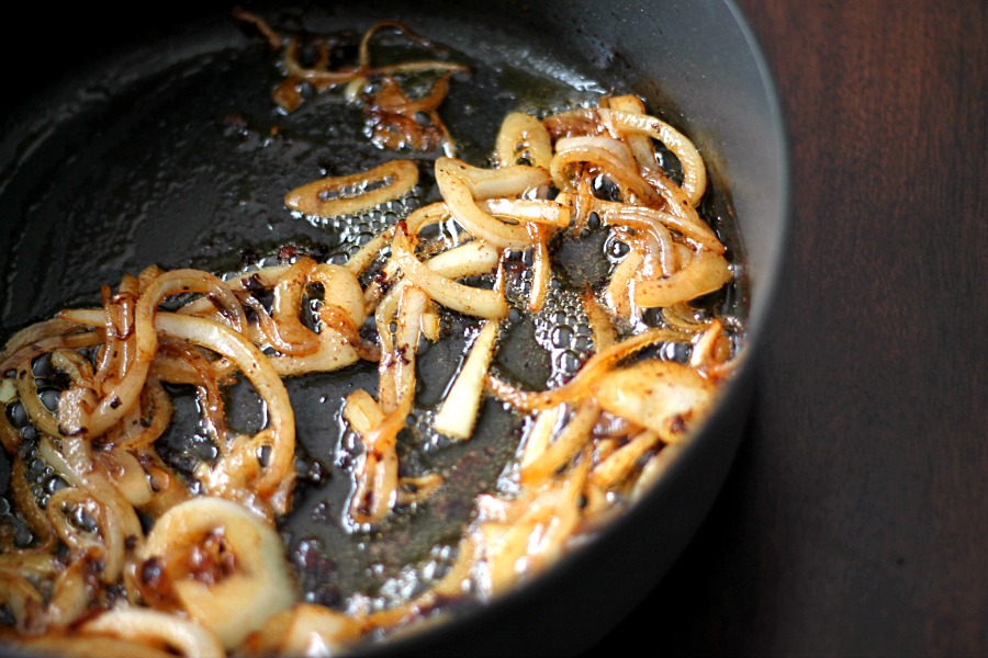 Caramelized Onions #WeekNightHero #CollectiveBias