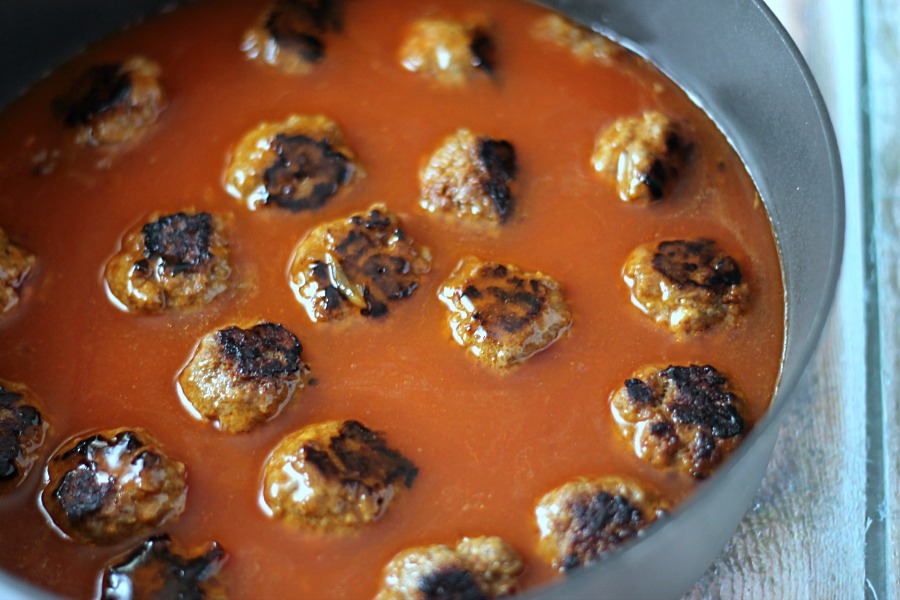 Meatballs in Enchilada Sauce