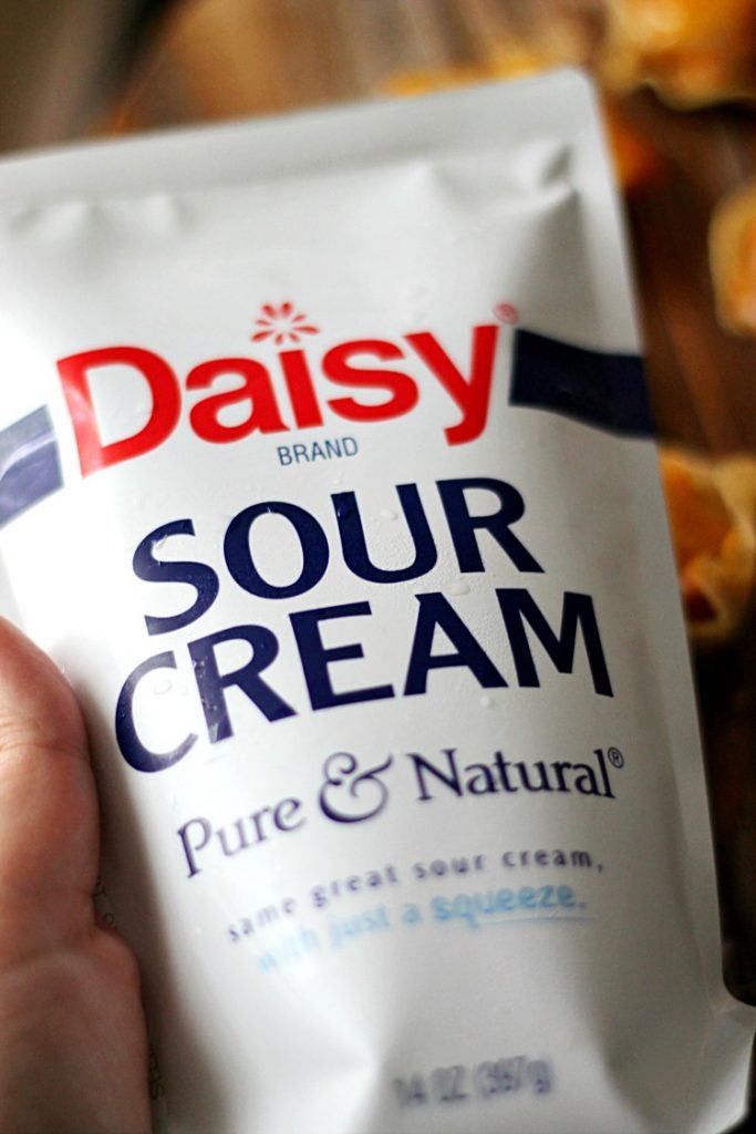 Daisy Squeeze Sour Cream