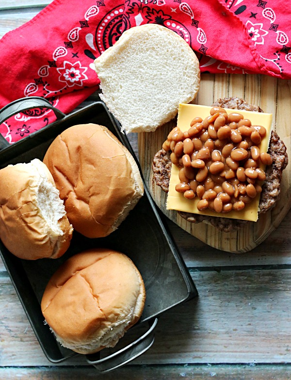 baked-bean-topped-burger