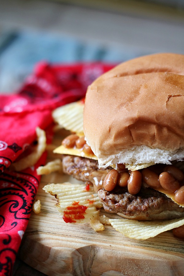 crunchy-baked-bean-burger