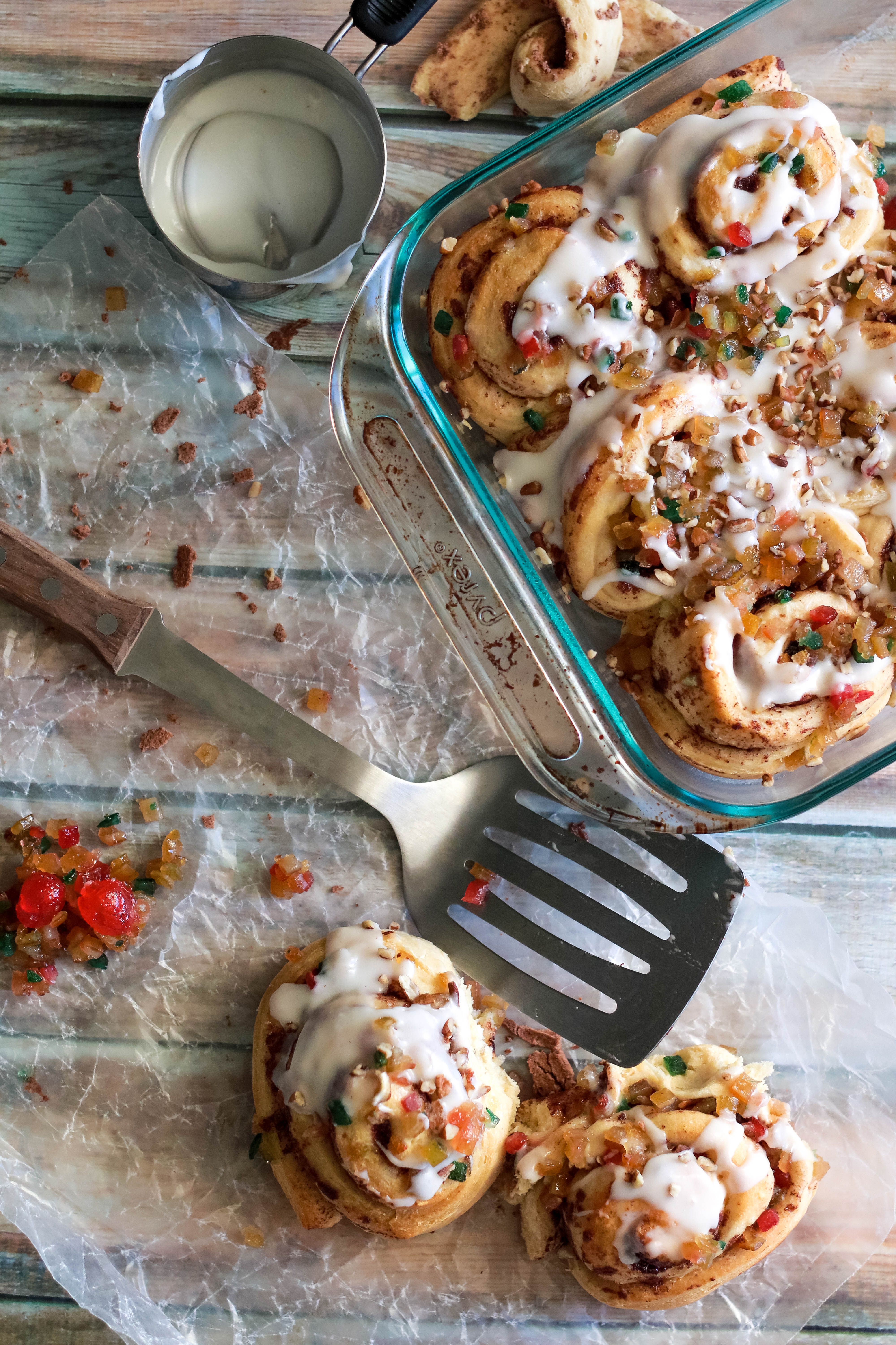 pillsbury-fruit-cake-cinnamon-rolls-so-yummy