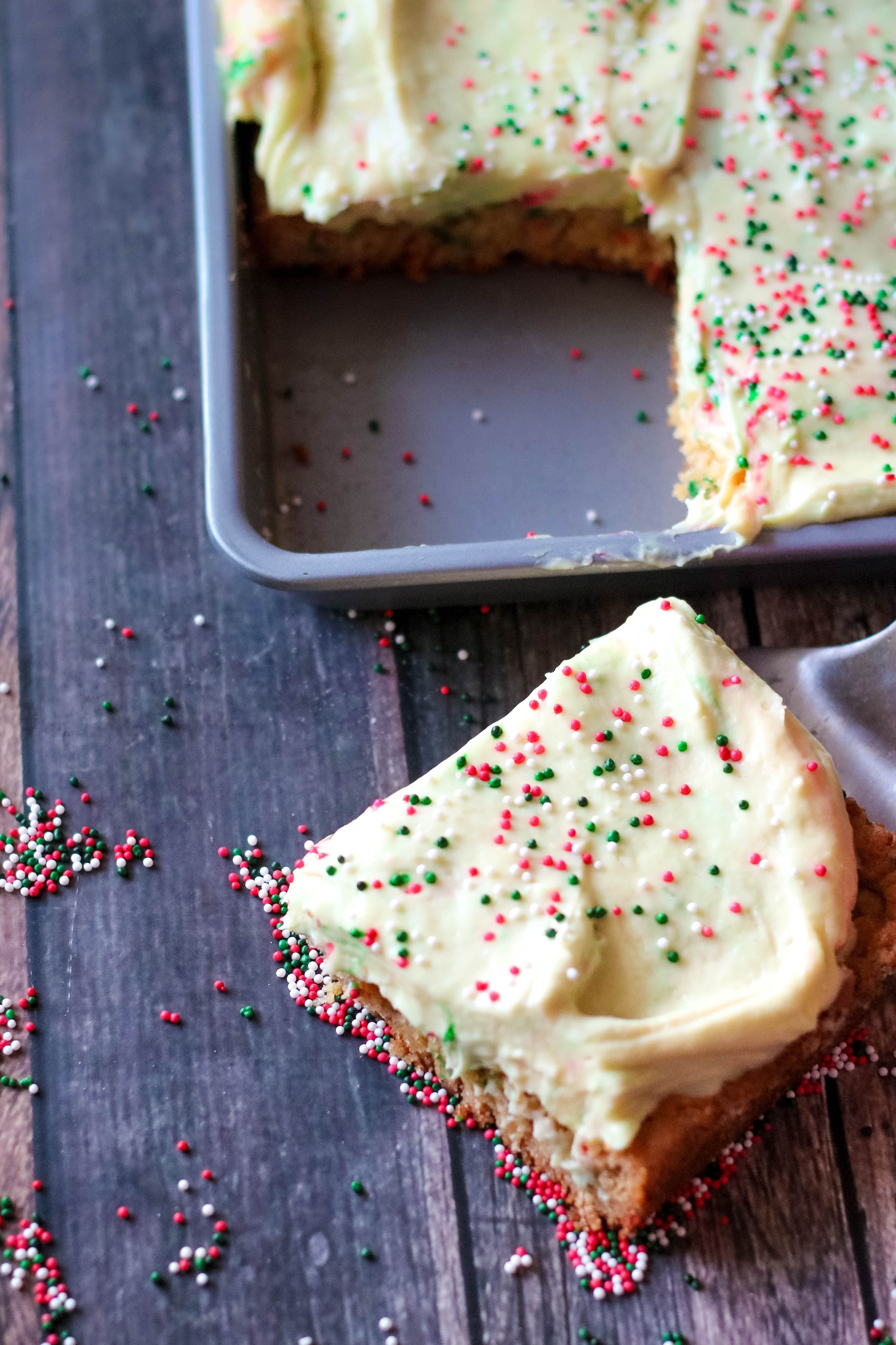 sugar-cookie-cheesecake-bars-great-for-the-holidays