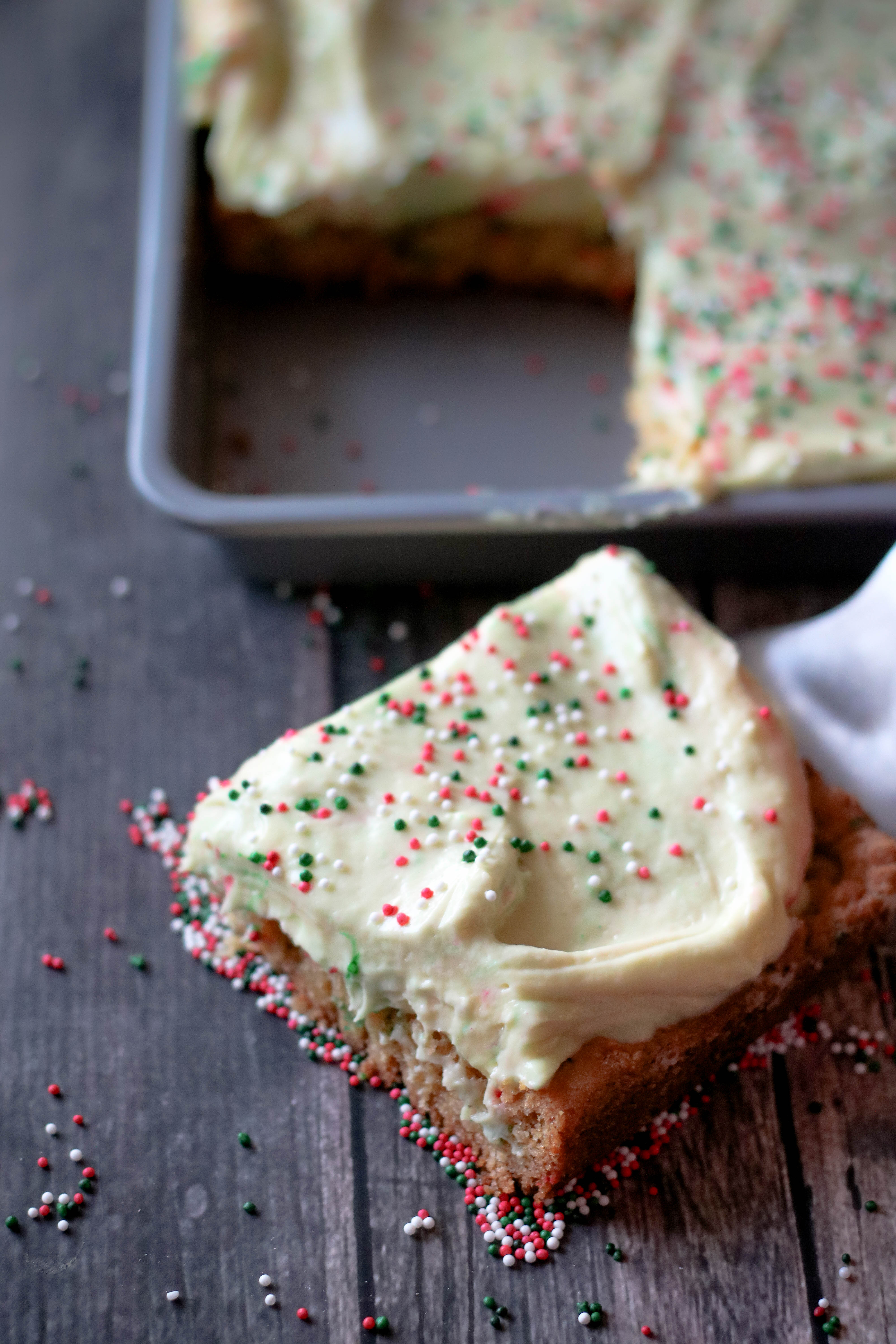 sugar-cookie-cheesecake-bars-perfect-for-the-holidays