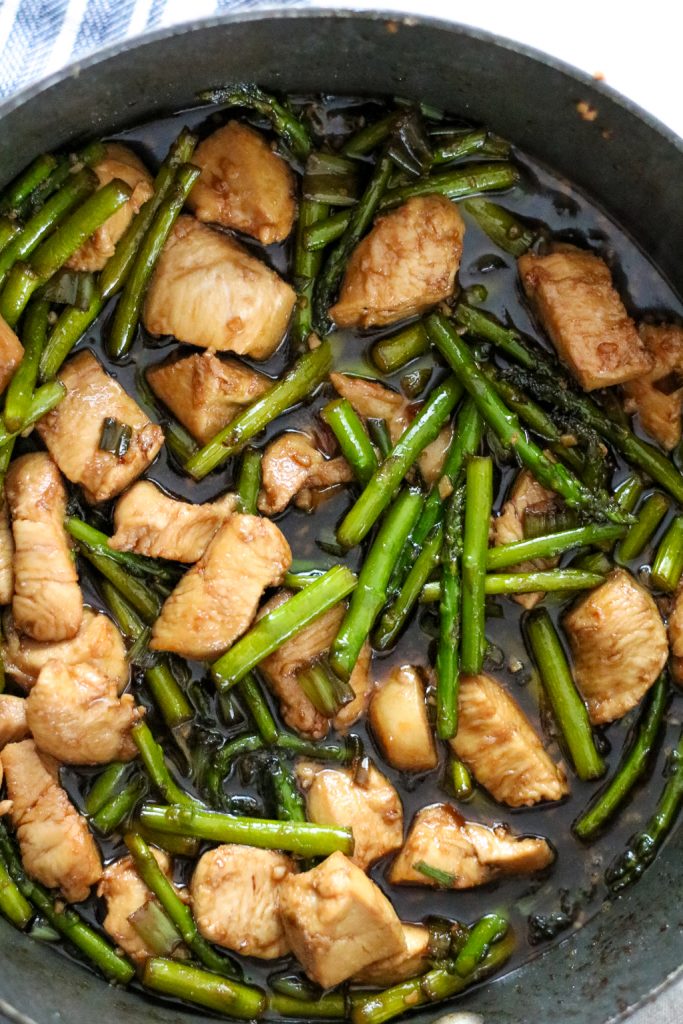Chicken and asparagus stir fry, yum (1 of 1)